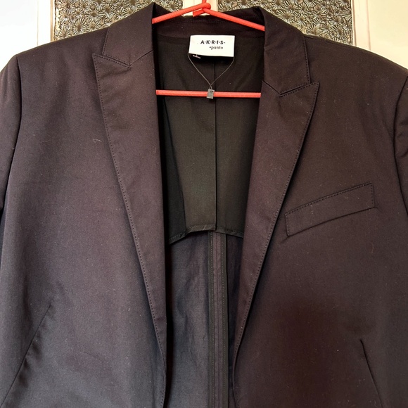 Akris Punto Crisp Black Blazer Mesh Panel Detailing - Picture 2 of 6